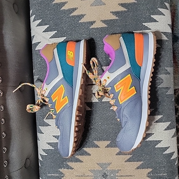 New Balance 574 - Picture 6 of 7